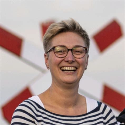 Angela Van De Fenda