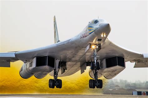 Tupolev Tu 160 Blackjack Bombardeiros